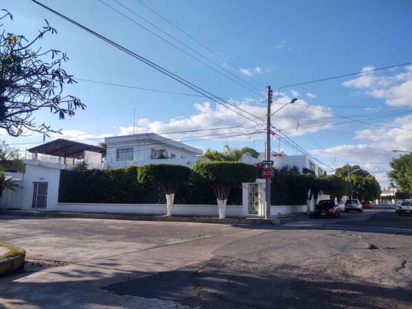 Casa en LA ALAMEDA, Celaya Gto. - Image 2