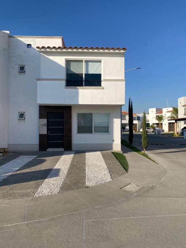 Casa en Renta amueblada y equipada en Puerta de Piedra - Image 3