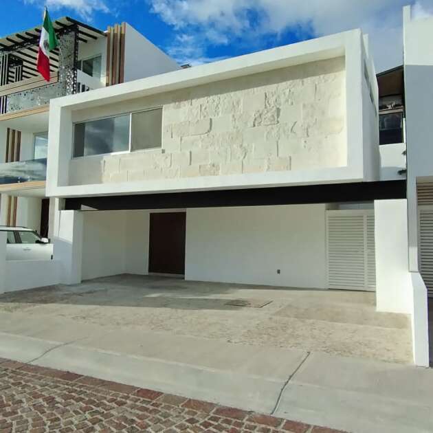 CASA EN VENTA EN LOMAS DE JURIQUILLA, QRO