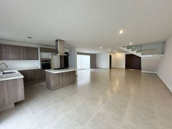 CASA EN VENTA EN LOMAS DE JURIQUILLA, QRO - Image 2