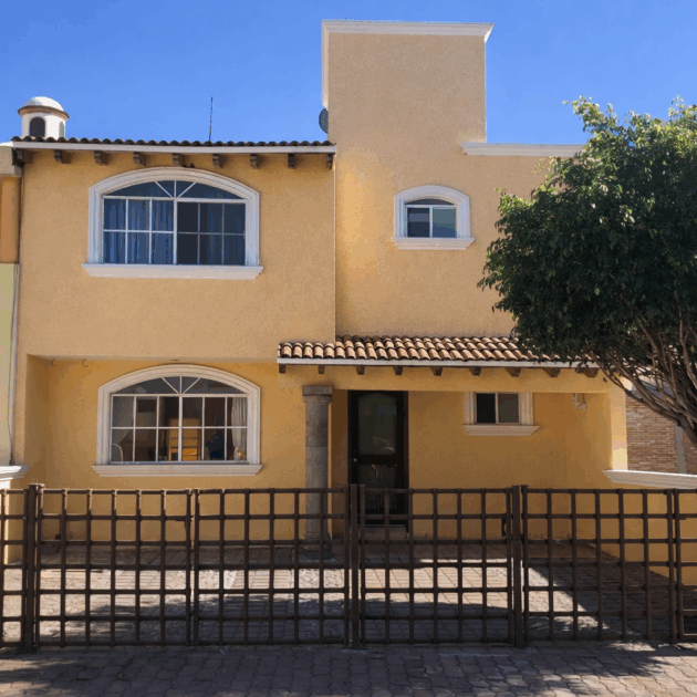 CASA EN RENTA – Fracc. San Mateo, Corregidora, Qro